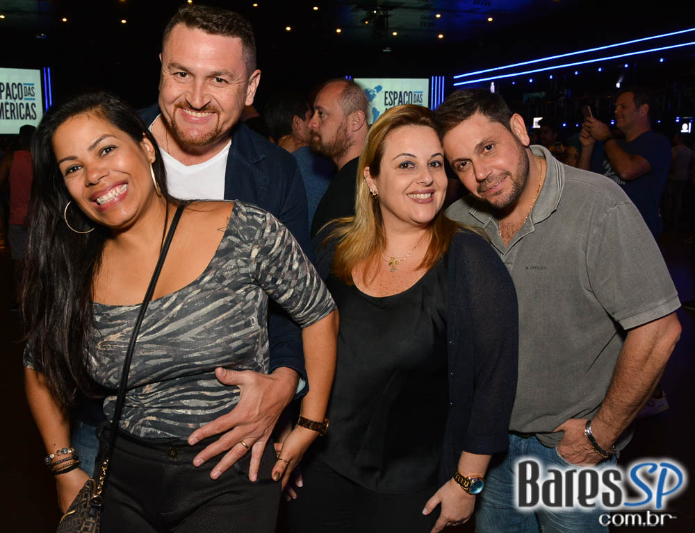 Ivete Sangalo agita a noite com sucessos do axé em show no Espaço das Américas Ivete Sangalo agita a noite com sucessos do axé em show no Espaço das Américas