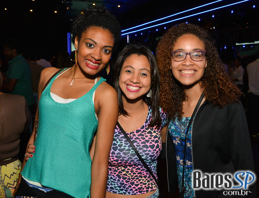 Ivete Sangalo agita a noite com sucessos do axé em show no Espaço das Américas Ivete Sangalo agita a noite com sucessos do axé em show no Espaço das Américas