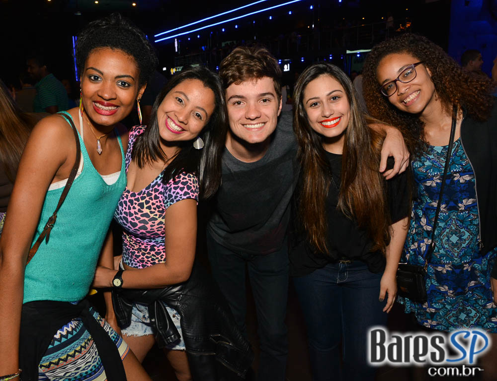 Ivete Sangalo agita a noite com sucessos do axé em show no Espaço das Américas Ivete Sangalo agita a noite com sucessos do axé em show no Espaço das Américas