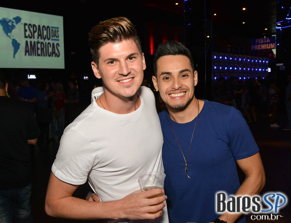 Ivete Sangalo agita a noite com sucessos do axé em show no Espaço das Américas Ivete Sangalo agita a noite com sucessos do axé em show no Espaço das Américas