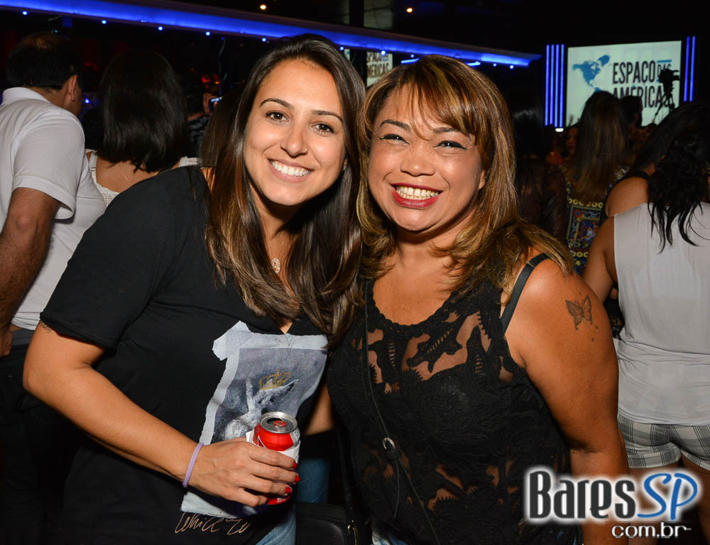 Ivete Sangalo agita a noite com sucessos do axé em show no Espaço das Américas Ivete Sangalo agita a noite com sucessos do axé em show no Espaço das Américas