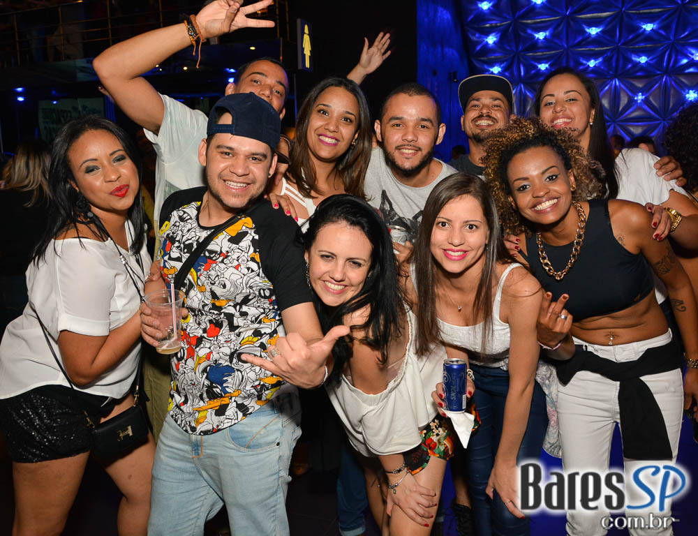 Ivete Sangalo agita a noite com sucessos do axé em show no Espaço das Américas Ivete Sangalo agita a noite com sucessos do axé em show no Espaço das Américas