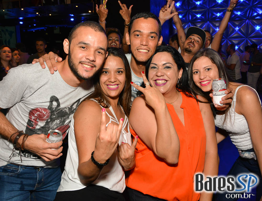 Ivete Sangalo agita a noite com sucessos do axé em show no Espaço das Américas Ivete Sangalo agita a noite com sucessos do axé em show no Espaço das Américas