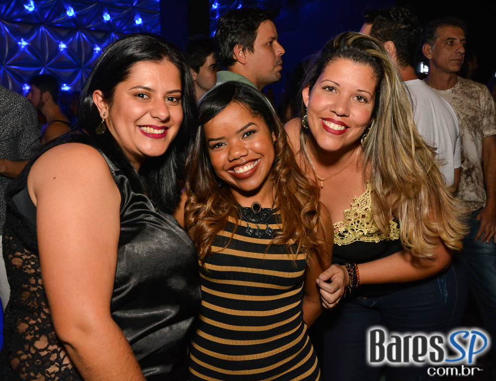 Ivete Sangalo agita a noite com sucessos do axé em show no Espaço das Américas Ivete Sangalo agita a noite com sucessos do axé em show no Espaço das Américas