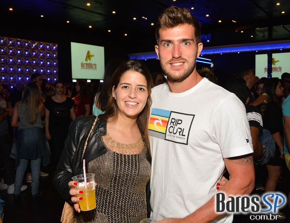 Ivete Sangalo agita a noite com sucessos do axé em show no Espaço das Américas Ivete Sangalo agita a noite com sucessos do axé em show no Espaço das Américas