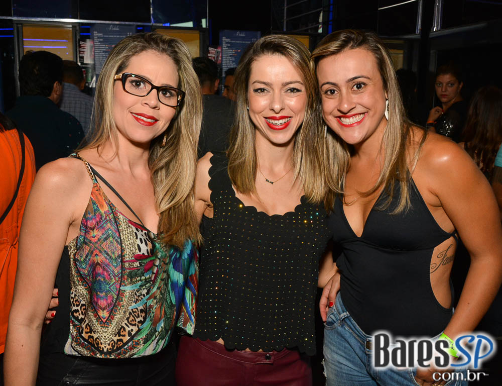 Ivete Sangalo agita a noite com sucessos do axé em show no Espaço das Américas Ivete Sangalo agita a noite com sucessos do axé em show no Espaço das Américas