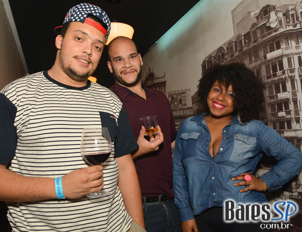 8ª edição do Baile das Antigas no Akbar Lounge e Disco 8ª edição do Baile das Antigas no Akbar Lounge e Disco