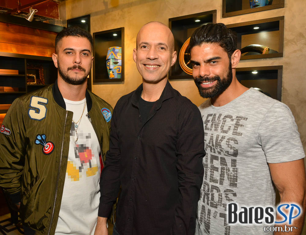 Inauguração do Boteco do Massay com show de Leilah Moreno e DJ Hanrry Louis Inauguração do Boteco do Massay com show de Leilah Moreno e DJ Hanrry Louis