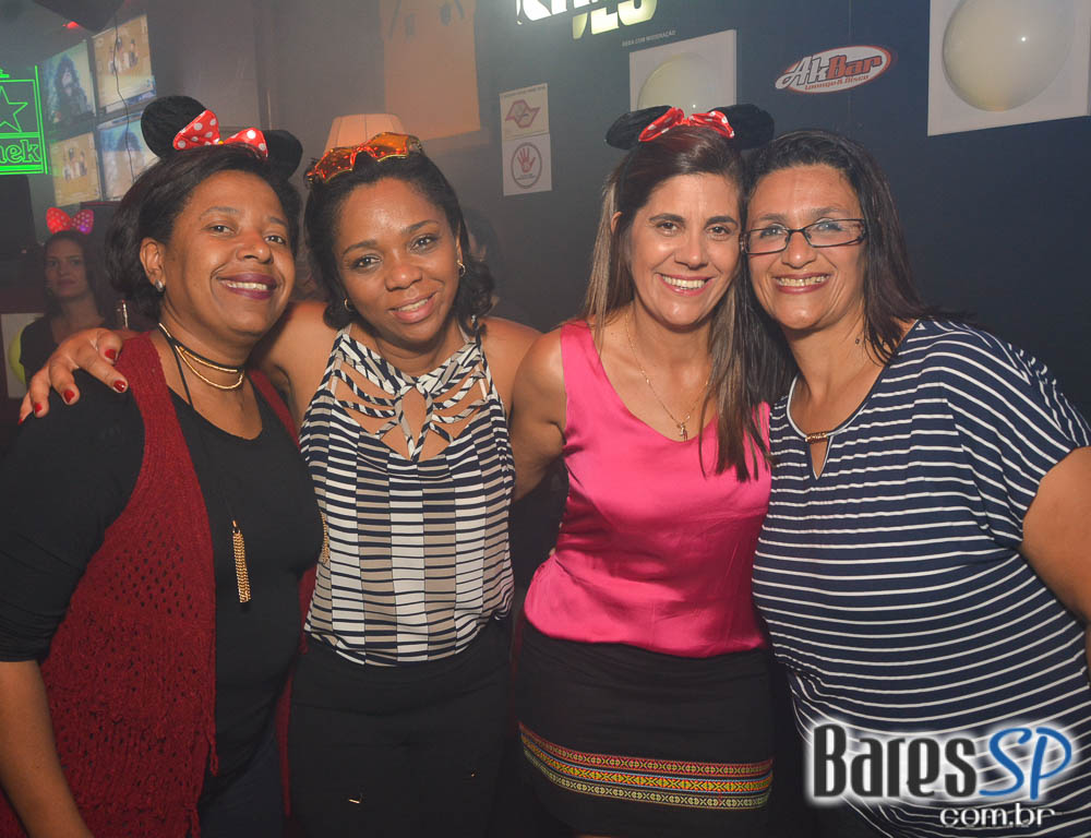 Akbar Lounge e Disco recebeu a Noite da Cerveja que animou a sexta-feira Akbar Lounge e Disco recebeu a Noite da Cerveja que animou a sexta-feira