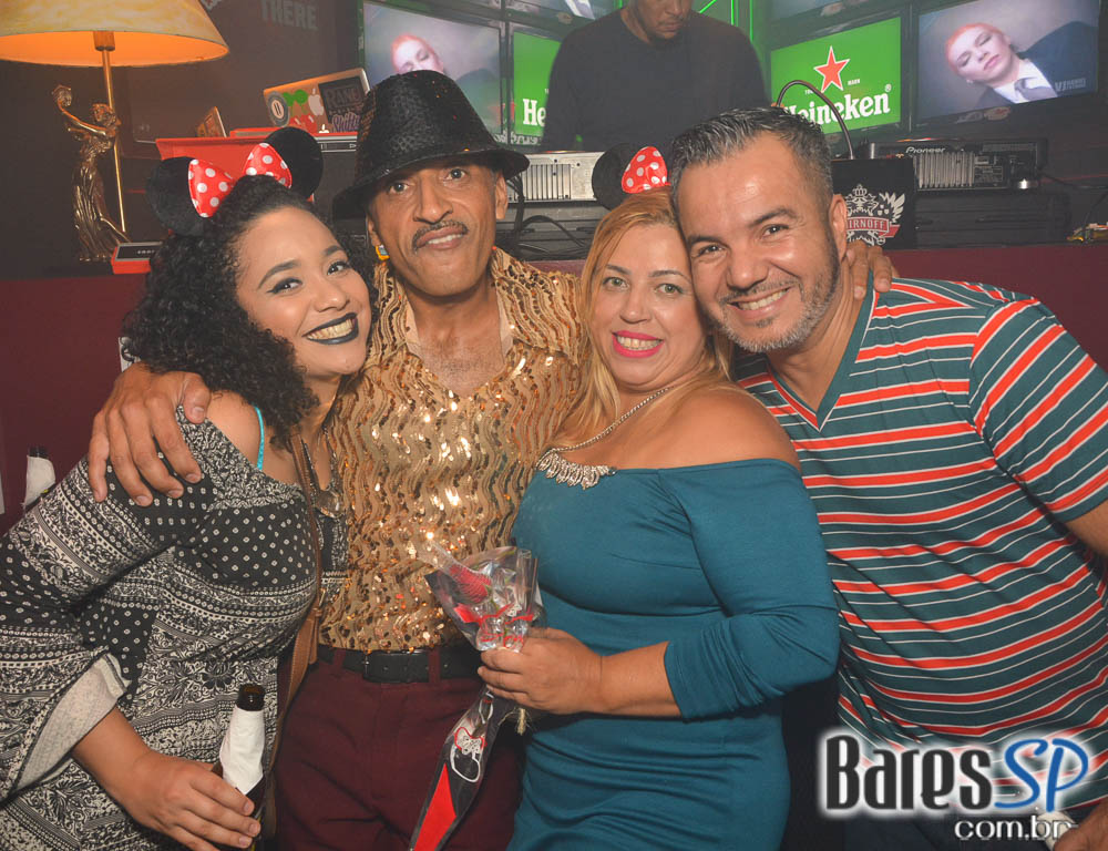 Akbar Lounge e Disco recebeu a Noite da Cerveja que animou a sexta-feira Akbar Lounge e Disco recebeu a Noite da Cerveja que animou a sexta-feira