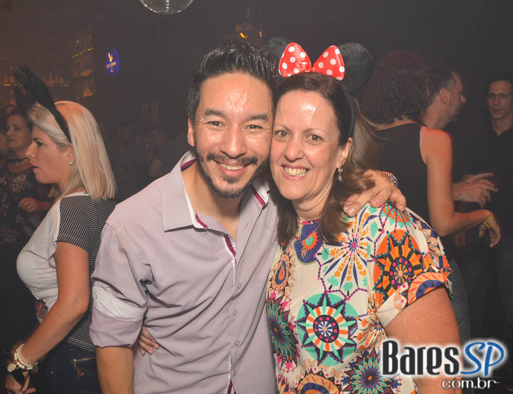 Akbar Lounge e Disco recebeu a Noite da Cerveja que animou a sexta-feira Akbar Lounge e Disco recebeu a Noite da Cerveja que animou a sexta-feira