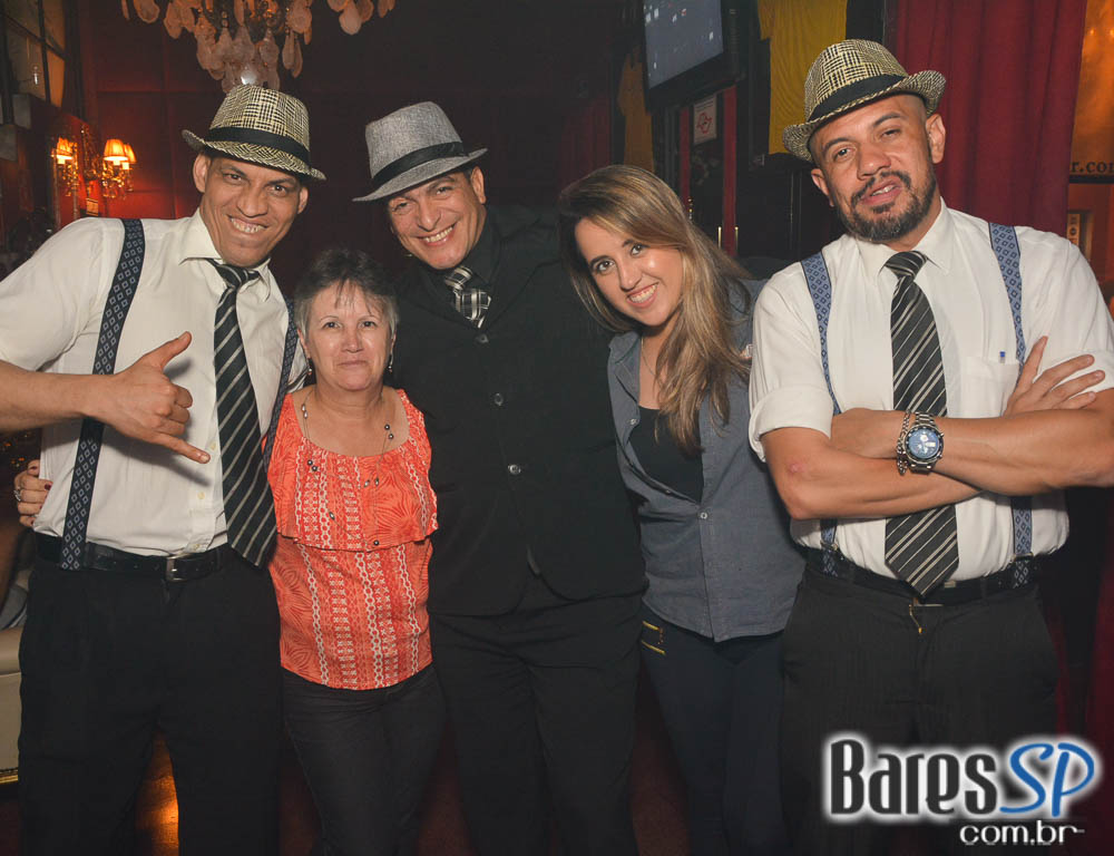 Akbar Lounge e Disco recebeu a Noite da Cerveja que animou a sexta-feira Akbar Lounge e Disco recebeu a Noite da Cerveja que animou a sexta-feira