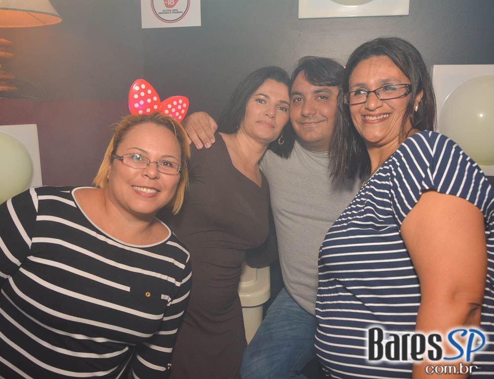 Akbar Lounge e Disco recebeu a Noite da Cerveja que animou a sexta-feira Akbar Lounge e Disco recebeu a Noite da Cerveja que animou a sexta-feira