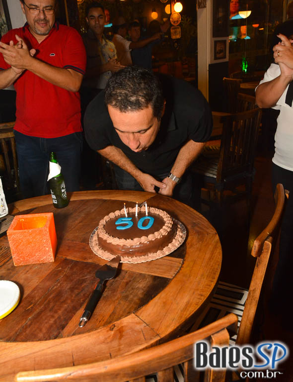 Akbar Lounge e Disco recebeu a Noite da Cerveja que animou a sexta-feira Akbar Lounge e Disco recebeu a Noite da Cerveja que animou a sexta-feira