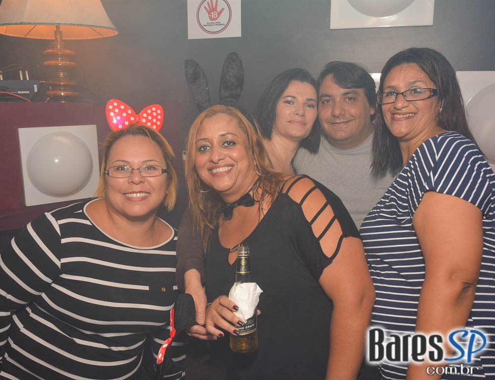 Akbar Lounge e Disco recebeu a Noite da Cerveja que animou a sexta-feira Akbar Lounge e Disco recebeu a Noite da Cerveja que animou a sexta-feira