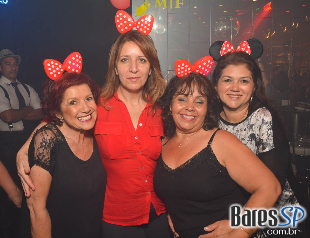 Akbar Lounge e Disco recebeu a Noite da Cerveja que animou a sexta-feira Akbar Lounge e Disco recebeu a Noite da Cerveja que animou a sexta-feira