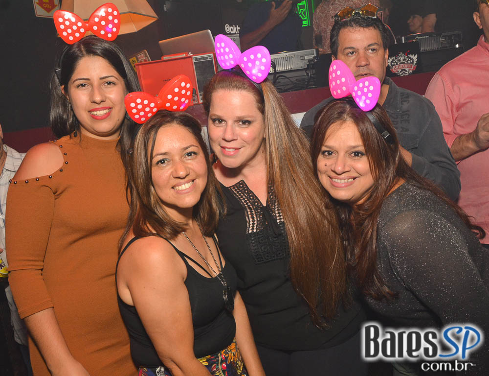 Noite da Tequila com DJs residentes animaram o Akbar Lounge e Disco Noite da Tequila com DJs residentes animaram o Akbar Lounge e Disco