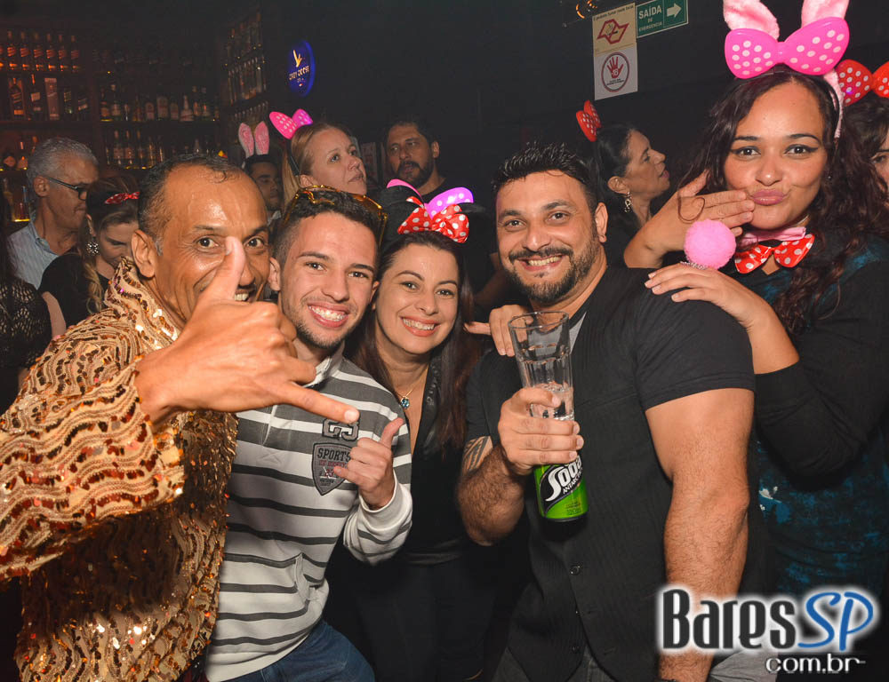 Noite da Tequila com DJs residentes animaram o Akbar Lounge e Disco Noite da Tequila com DJs residentes animaram o Akbar Lounge e Disco