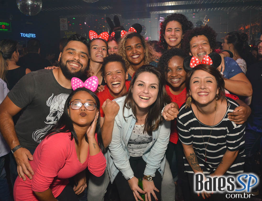 Noite da Tequila com DJs residentes animaram o Akbar Lounge e Disco Noite da Tequila com DJs residentes animaram o Akbar Lounge e Disco