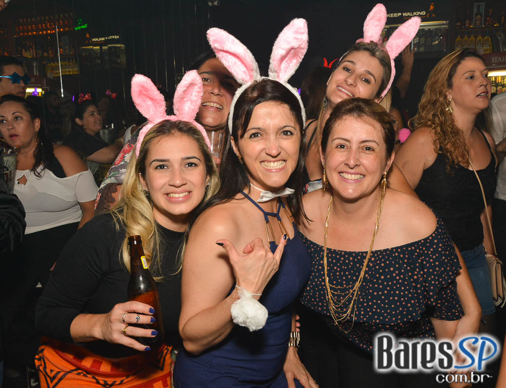 Noite da Tequila com DJs residentes animaram o Akbar Lounge e Disco Noite da Tequila com DJs residentes animaram o Akbar Lounge e Disco