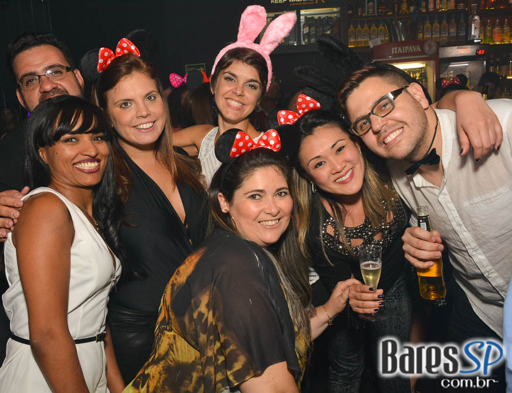 Noite da Tequila com DJs residentes animaram o Akbar Lounge e Disco Noite da Tequila com DJs residentes animaram o Akbar Lounge e Disco