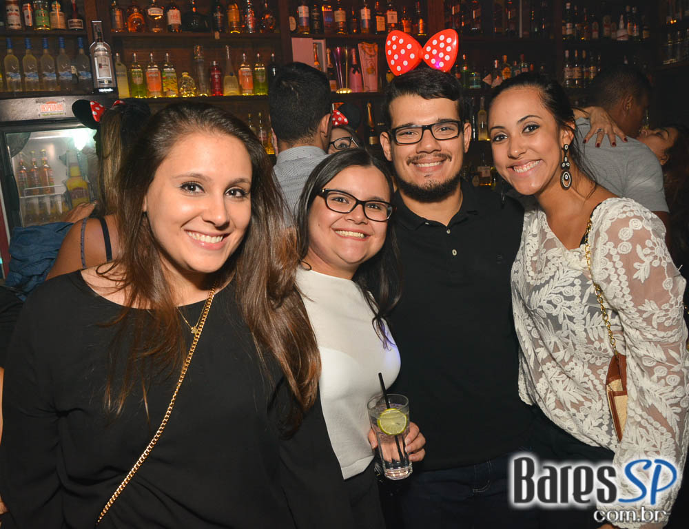 Noite da Tequila com DJs residentes animaram o Akbar Lounge e Disco Noite da Tequila com DJs residentes animaram o Akbar Lounge e Disco