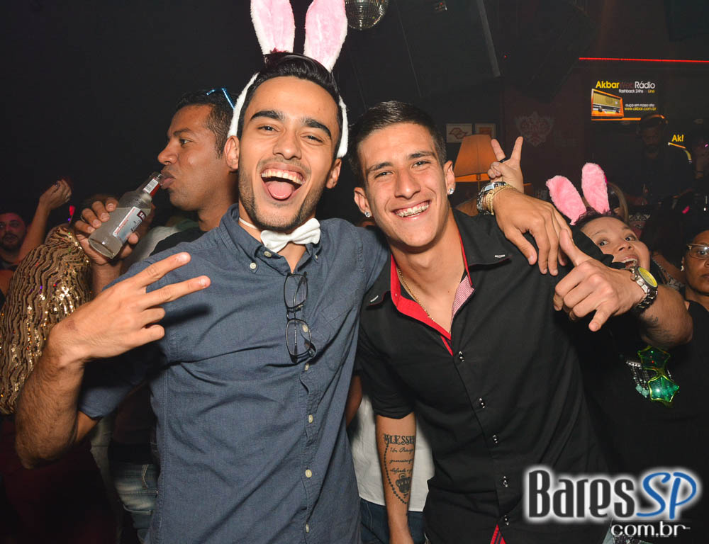 Noite da Tequila com DJs residentes animaram o Akbar Lounge e Disco Noite da Tequila com DJs residentes animaram o Akbar Lounge e Disco