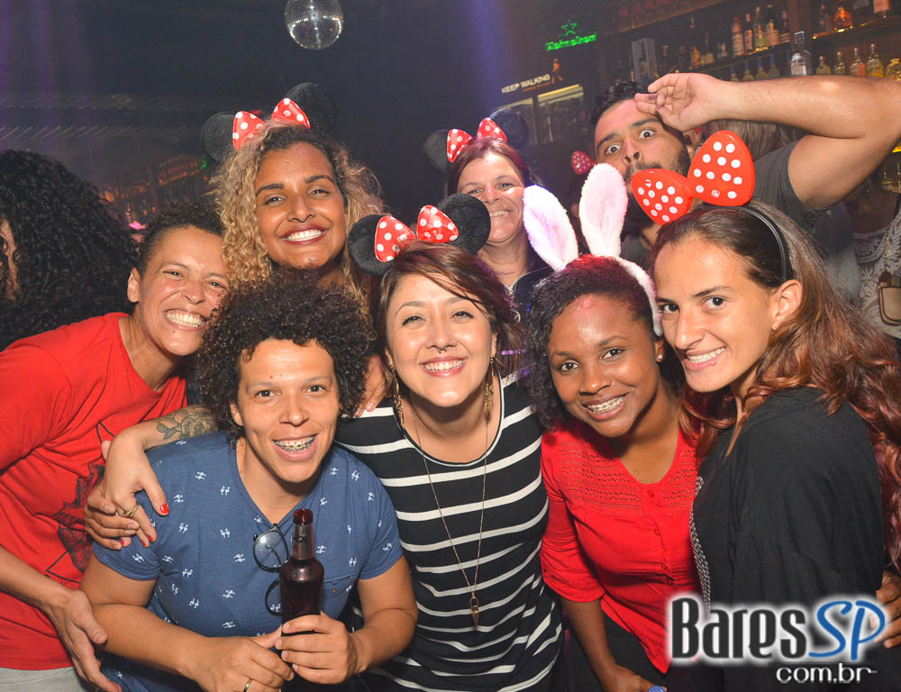 Noite da Tequila com DJs residentes animaram o Akbar Lounge e Disco Noite da Tequila com DJs residentes animaram o Akbar Lounge e Disco