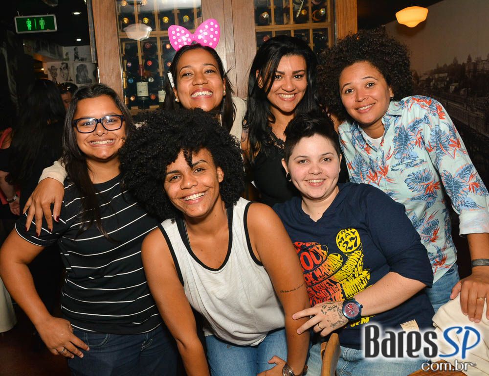 Noite da Tequila com DJs residentes animaram o Akbar Lounge e Disco Noite da Tequila com DJs residentes animaram o Akbar Lounge e Disco