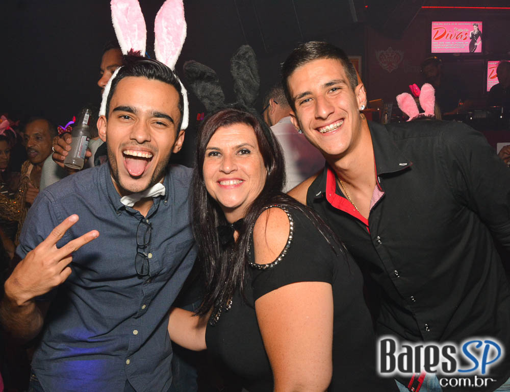 Noite da Tequila com DJs residentes animaram o Akbar Lounge e Disco Noite da Tequila com DJs residentes animaram o Akbar Lounge e Disco