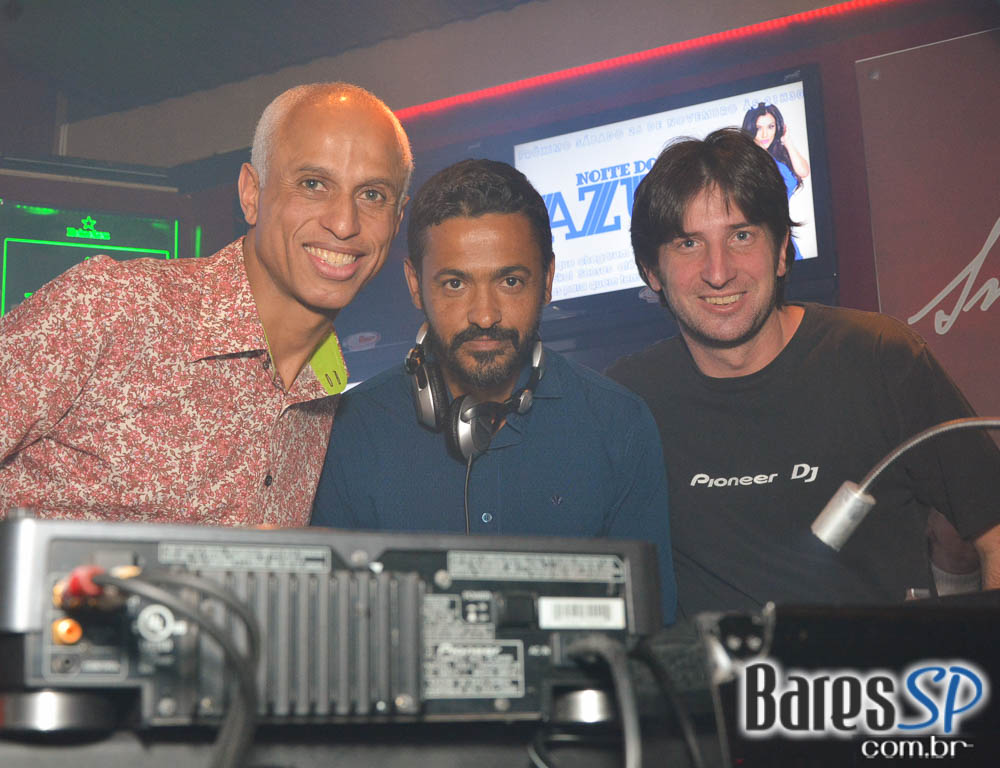 Noite da Tequila com DJs residentes animaram o Akbar Lounge e Disco Noite da Tequila com DJs residentes animaram o Akbar Lounge e Disco