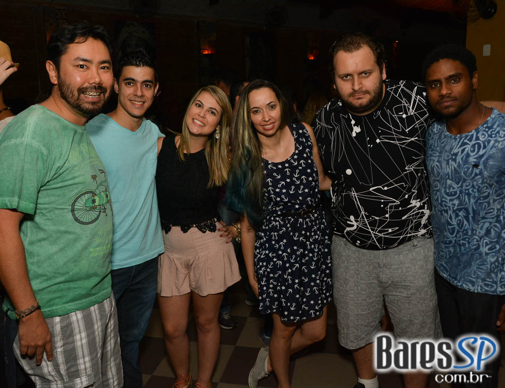 Sexta-feira a Banda Bicho de Pé colocou todo mundo no Canto da Ema para dançar forró Sexta-feira a Banda Bicho de Pé colocou todo mundo no Canto da Ema para dançar forró