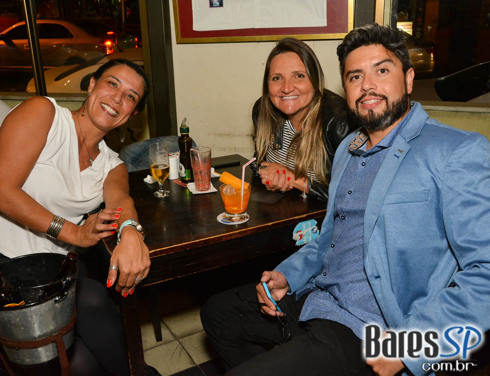 Happy Hour com comida boa e cerveja gelada foi no Bar Salve Jorge - Vila Madalena Happy Hour com comida boa e cerveja gelada foi no Bar Salve Jorge - Vila Madalena
