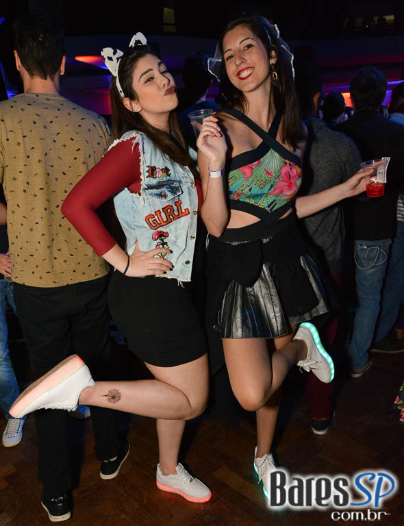 Batucada do Monobloco antecipou Carnaval 2017 no Clube Pinheiros Batucada do Monobloco antecipou Carnaval 2017 no Clube Pinheiros