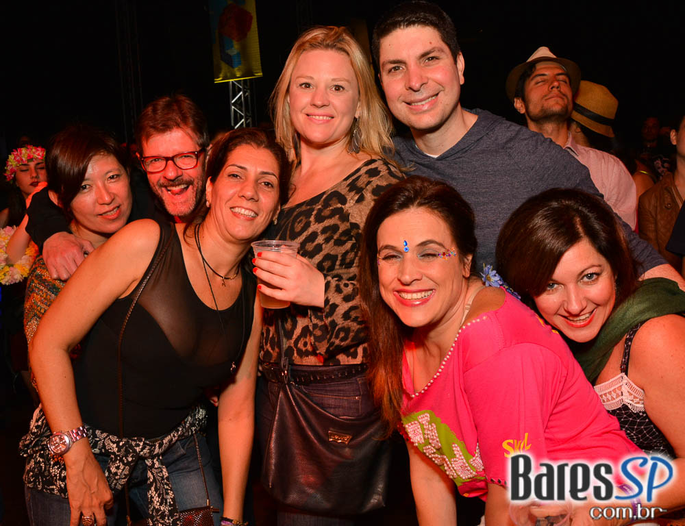 Batucada do Monobloco antecipou Carnaval 2017 no Clube Pinheiros Batucada do Monobloco antecipou Carnaval 2017 no Clube Pinheiros