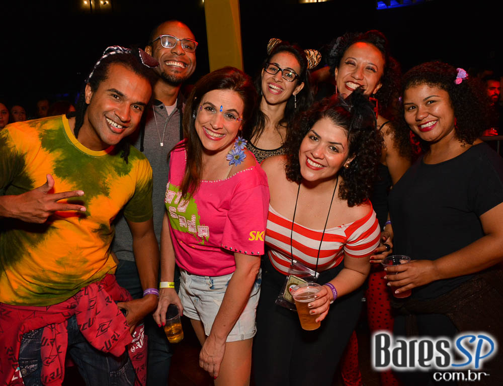 Batucada do Monobloco antecipou Carnaval 2017 no Clube Pinheiros Batucada do Monobloco antecipou Carnaval 2017 no Clube Pinheiros