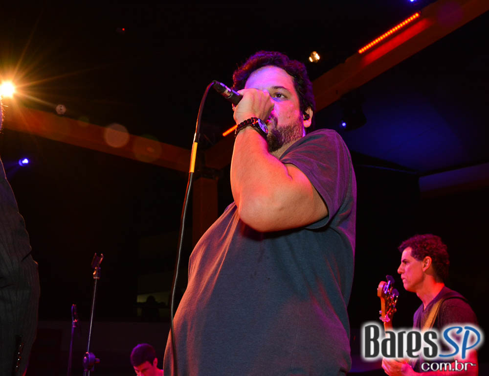 Batucada do Monobloco antecipou Carnaval 2017 no Clube Pinheiros Batucada do Monobloco antecipou Carnaval 2017 no Clube Pinheiros