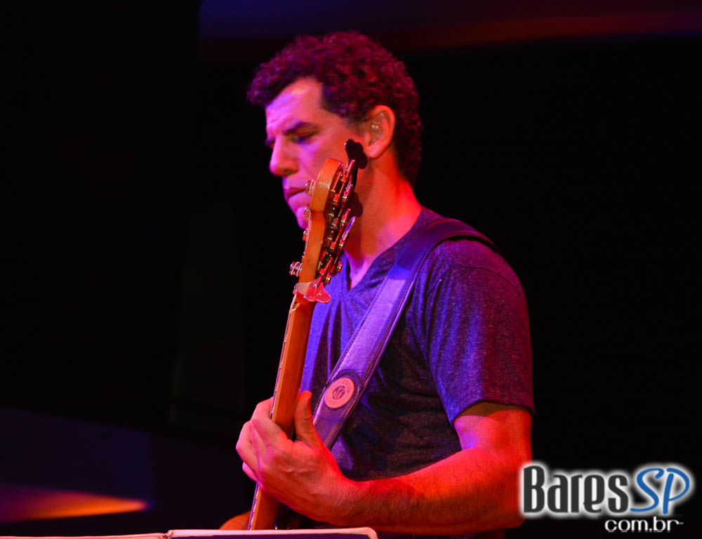 Batucada do Monobloco antecipou Carnaval 2017 no Clube Pinheiros Batucada do Monobloco antecipou Carnaval 2017 no Clube Pinheiros