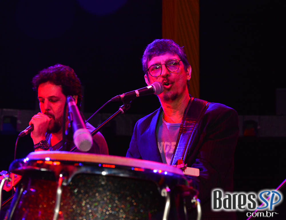 Batucada do Monobloco antecipou Carnaval 2017 no Clube Pinheiros Batucada do Monobloco antecipou Carnaval 2017 no Clube Pinheiros