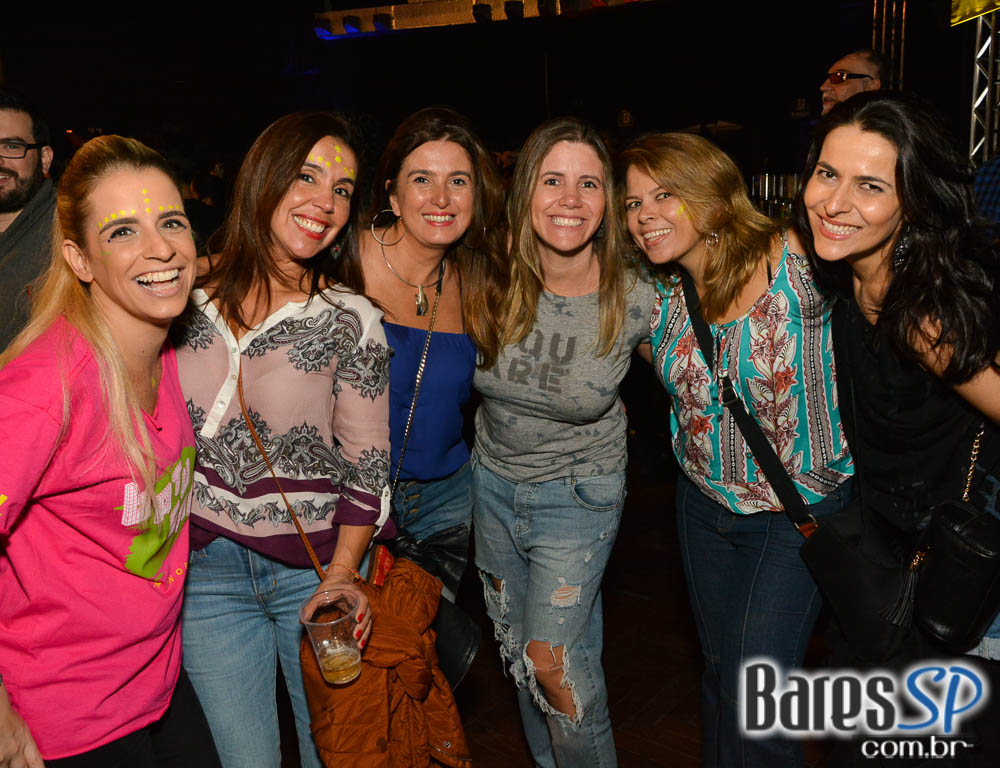 Batucada do Monobloco antecipou Carnaval 2017 no Clube Pinheiros Batucada do Monobloco antecipou Carnaval 2017 no Clube Pinheiros