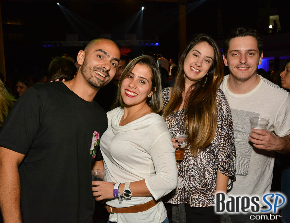 Batucada do Monobloco antecipou Carnaval 2017 no Clube Pinheiros Batucada do Monobloco antecipou Carnaval 2017 no Clube Pinheiros