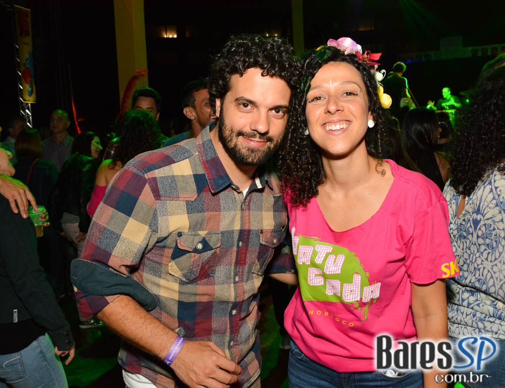 Batucada do Monobloco antecipou Carnaval 2017 no Clube Pinheiros Batucada do Monobloco antecipou Carnaval 2017 no Clube Pinheiros