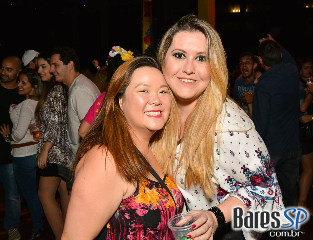 Batucada do Monobloco antecipou Carnaval 2017 no Clube Pinheiros Batucada do Monobloco antecipou Carnaval 2017 no Clube Pinheiros