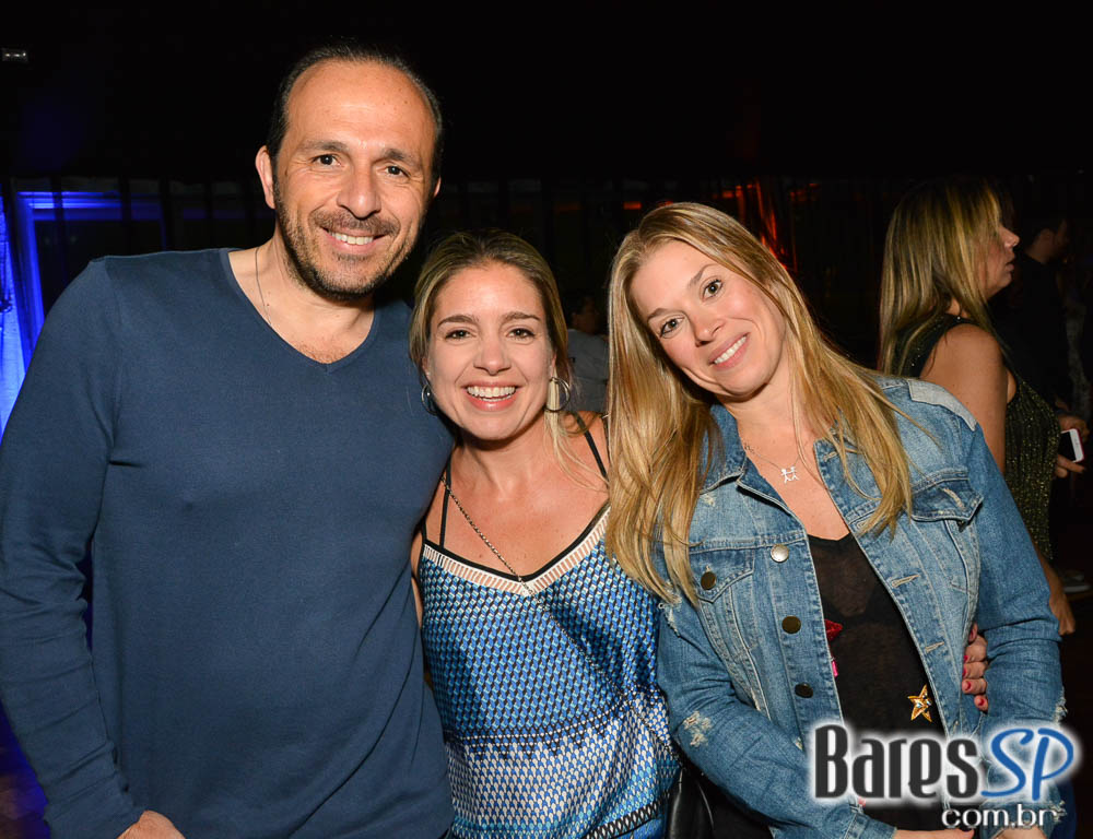 Batucada do Monobloco antecipou Carnaval 2017 no Clube Pinheiros Batucada do Monobloco antecipou Carnaval 2017 no Clube Pinheiros