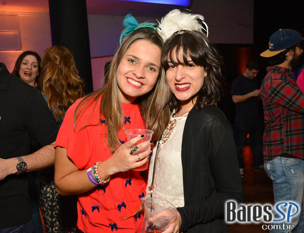 Batucada do Monobloco antecipou Carnaval 2017 no Clube Pinheiros Batucada do Monobloco antecipou Carnaval 2017 no Clube Pinheiros