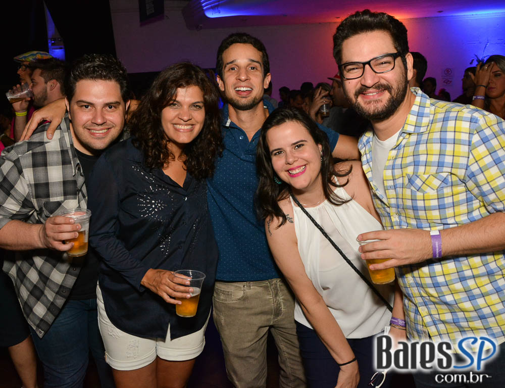 Batucada do Monobloco antecipou Carnaval 2017 no Clube Pinheiros Batucada do Monobloco antecipou Carnaval 2017 no Clube Pinheiros