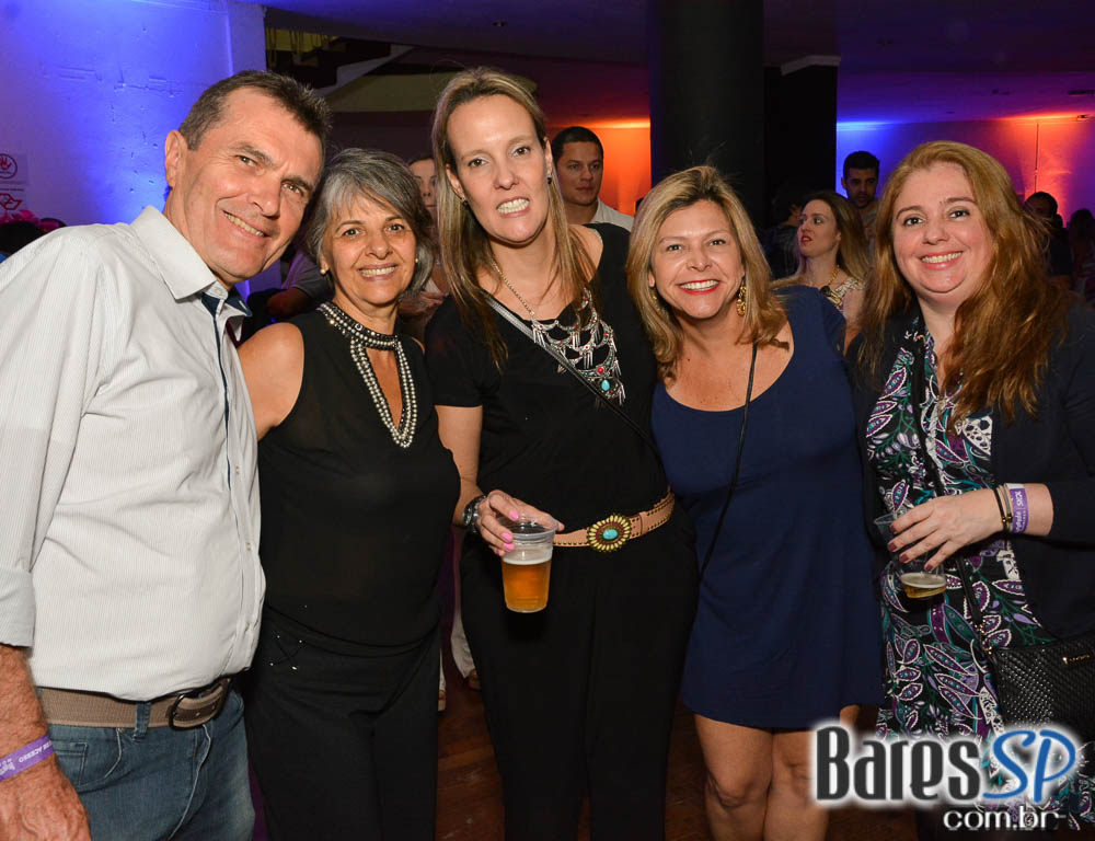 Batucada do Monobloco antecipou Carnaval 2017 no Clube Pinheiros Batucada do Monobloco antecipou Carnaval 2017 no Clube Pinheiros