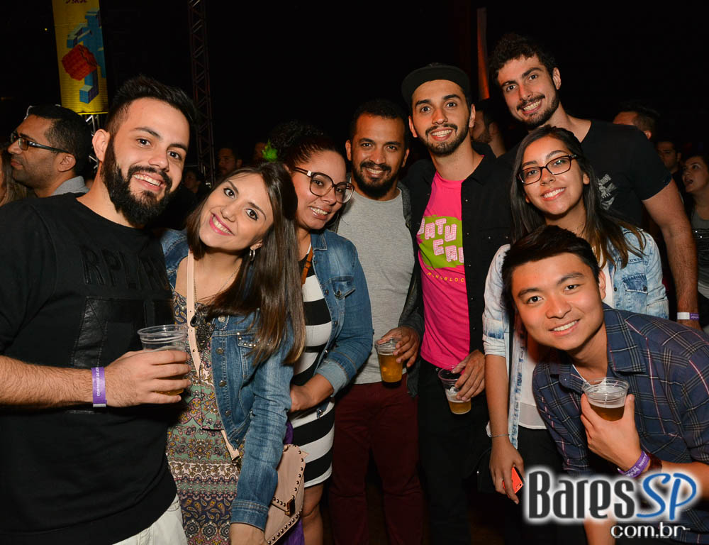 Batucada do Monobloco antecipou Carnaval 2017 no Clube Pinheiros Batucada do Monobloco antecipou Carnaval 2017 no Clube Pinheiros