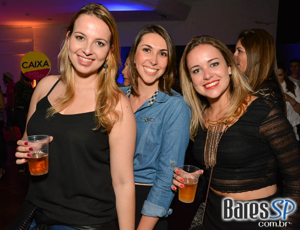 Batucada do Monobloco antecipou Carnaval 2017 no Clube Pinheiros Batucada do Monobloco antecipou Carnaval 2017 no Clube Pinheiros