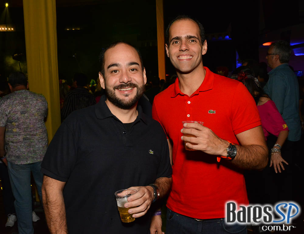 Batucada do Monobloco antecipou Carnaval 2017 no Clube Pinheiros Batucada do Monobloco antecipou Carnaval 2017 no Clube Pinheiros